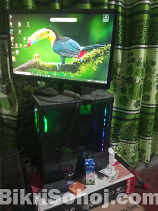 Core i5 6th generation Ram 8GB HDD 256GB Monitor 20